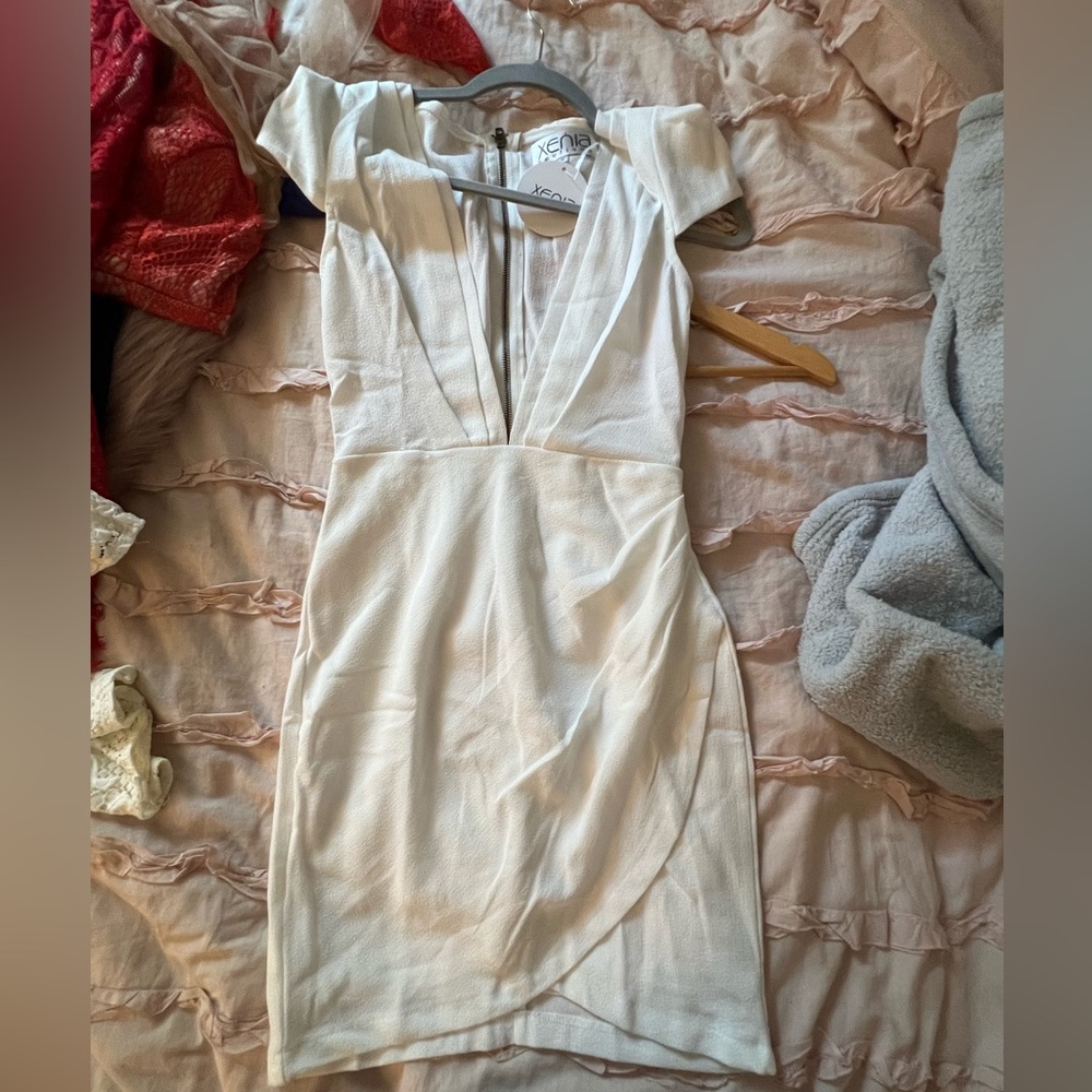 white xenia boutique dress size small (6) in australia